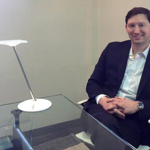 Gibson speaks at CES