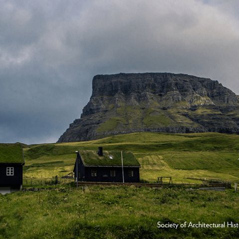 Overcrowded Sites and Unexpected Voids: The Extremes of Tourism in Iceland and the Faroe Islands