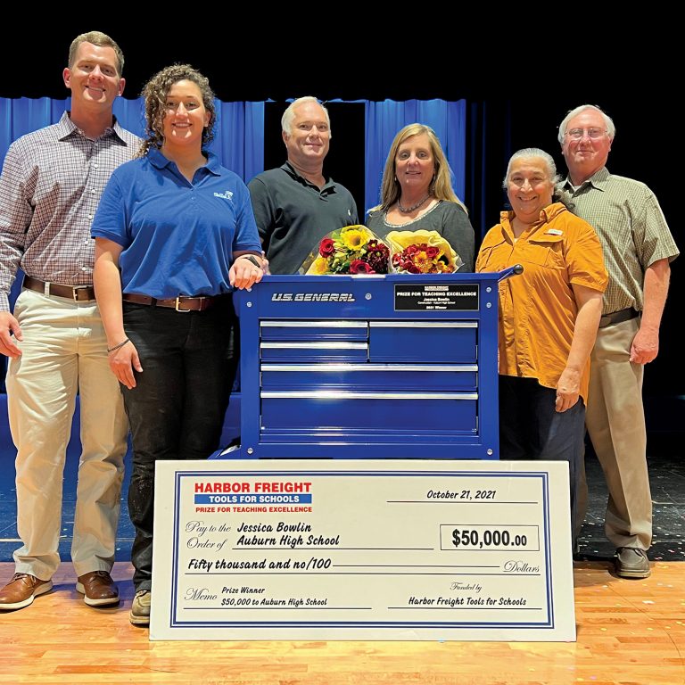 Jessica Wolfe Bowling receiving Harbor Freight Tools for School Prize for Teaching Excellence