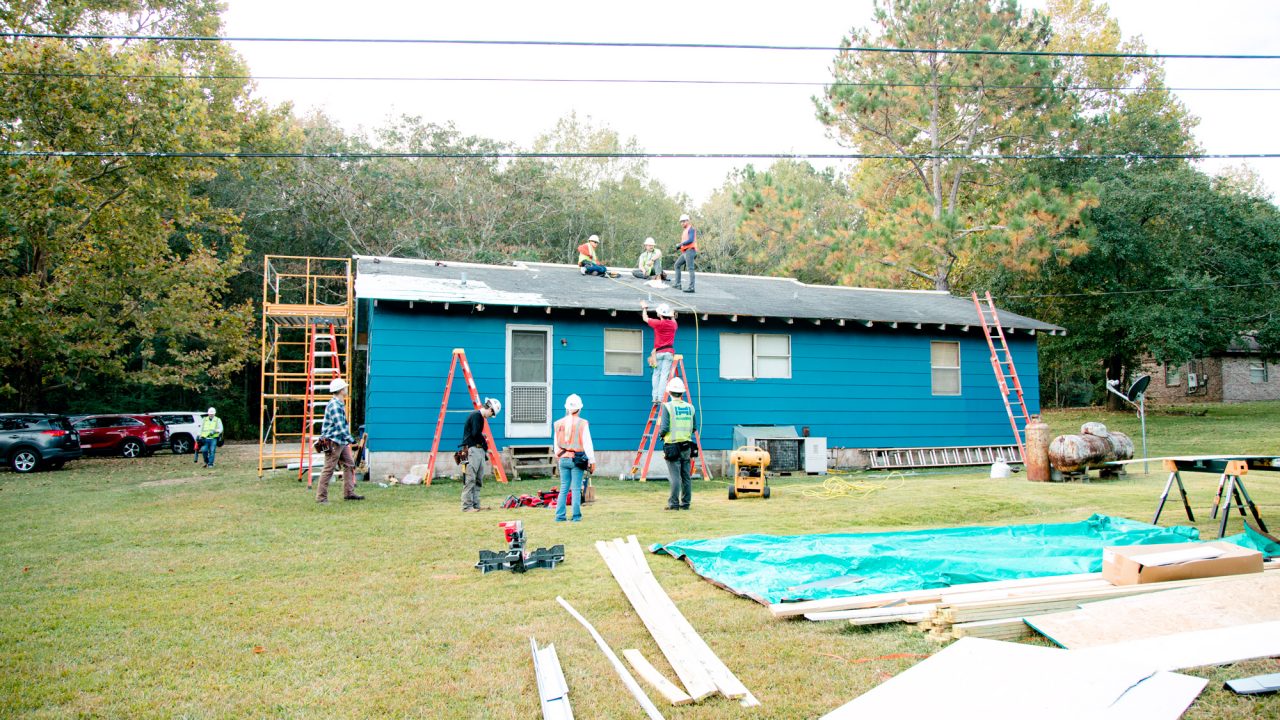 Building Science students working on roofing Service Learning project for Alabama Rural Ministry