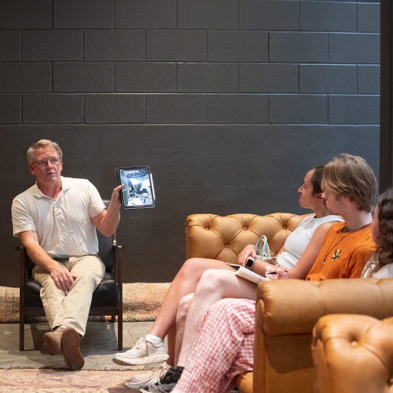 Bruce Lanier ’00 of ArchitectureWorks briefs students on The William during their visit to Birmingham.