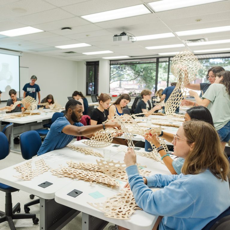 In a hands-on workshop, Louis-Rosenberg guided students in transforming wood veneer into sculptural forms using Nervous System’s custom software.